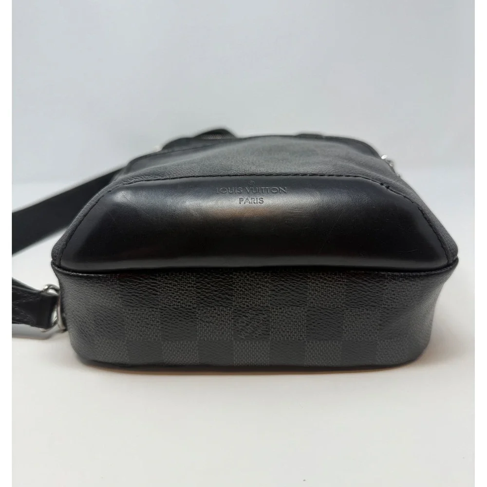 Louis Vuitton Avenue Sling Bag Damier Black Leather - Picture 6 of 11